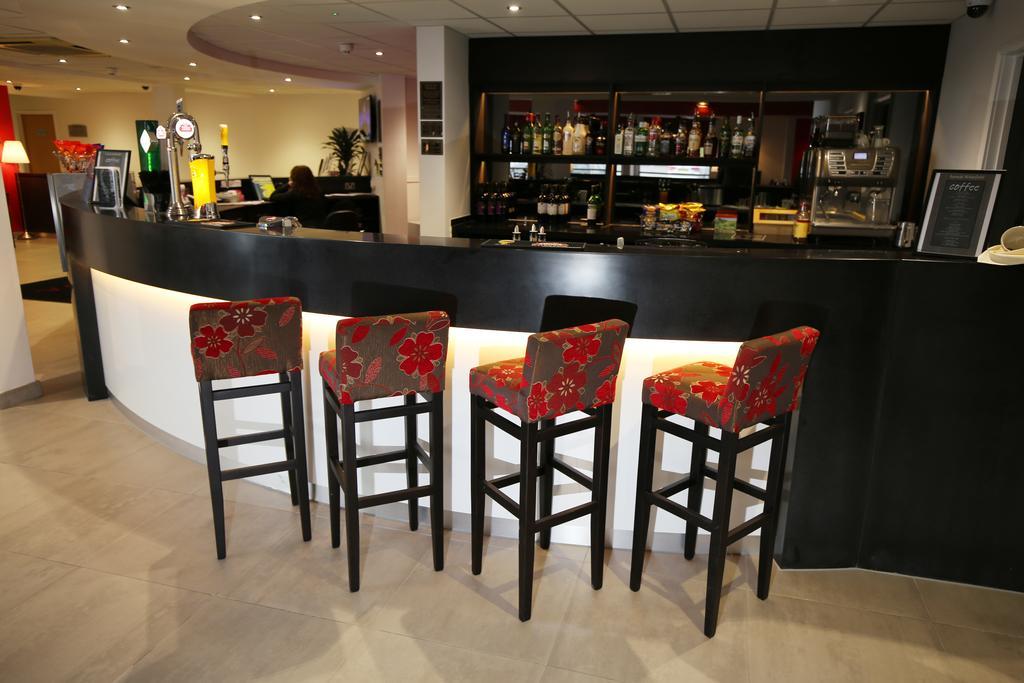 Hotel Ramada Wakefield Exterior foto