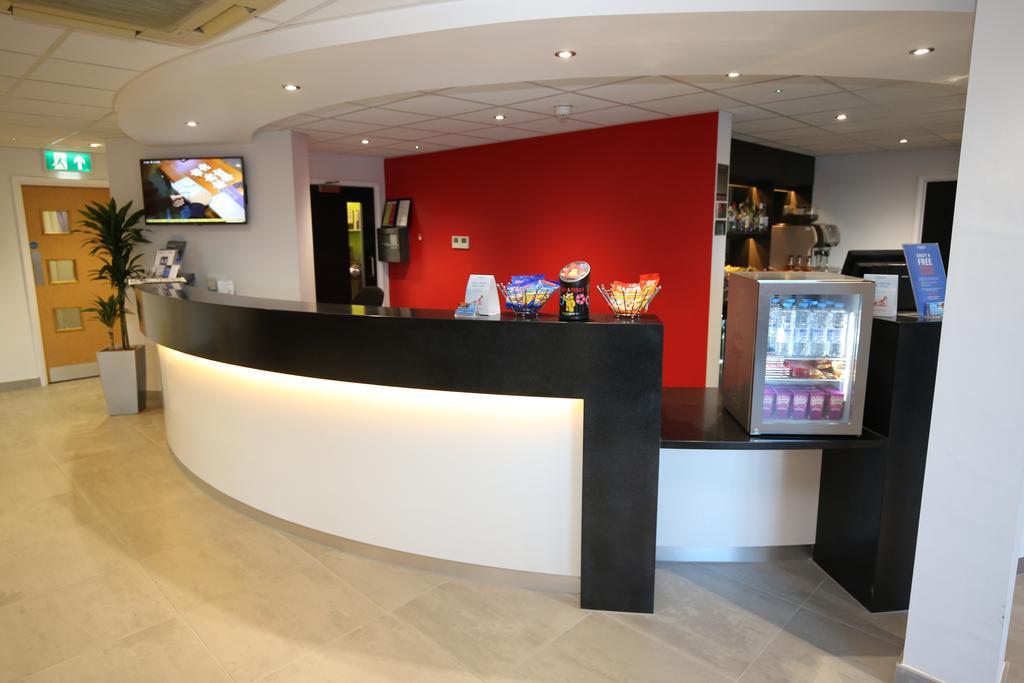 Hotel Ramada Wakefield Exterior foto